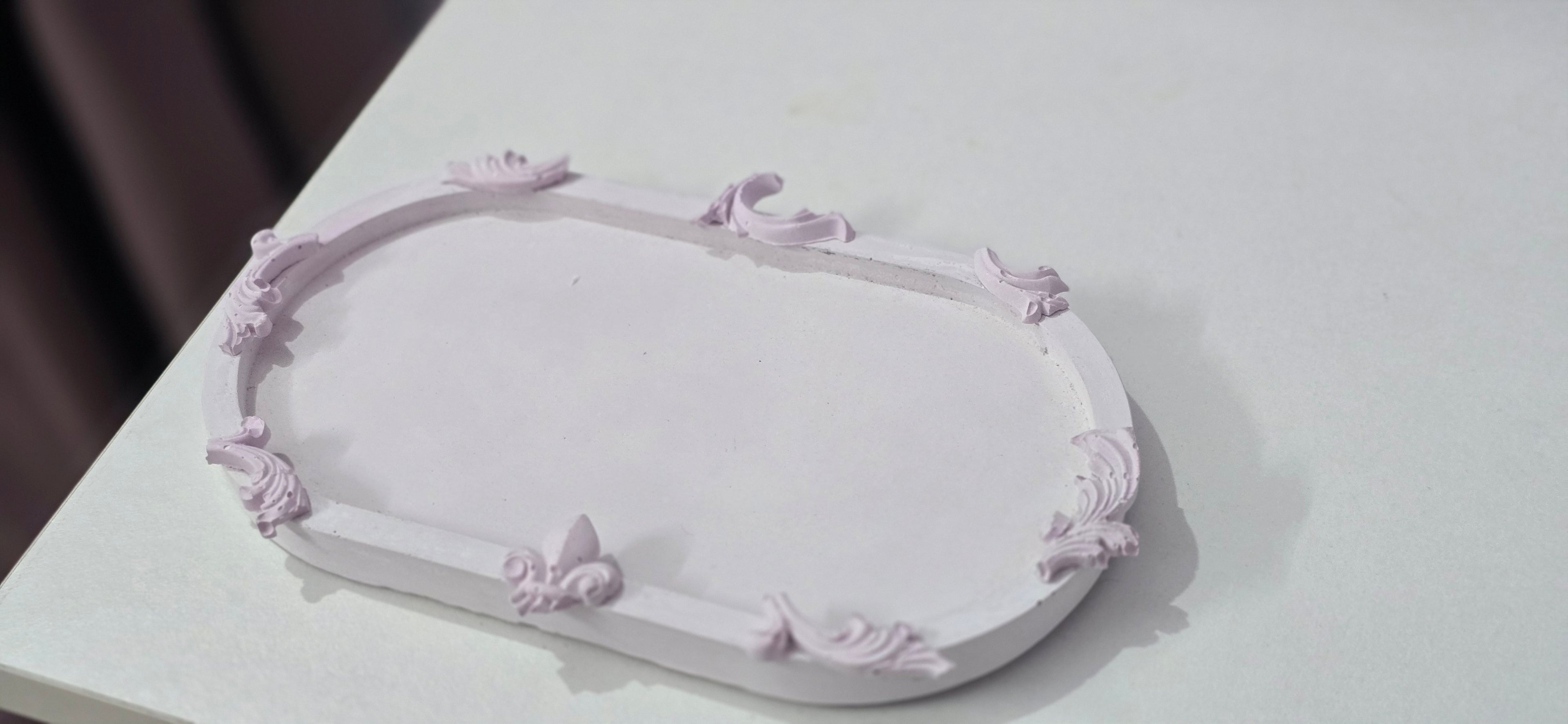 TRINKET TRAYS WITH DETAILS