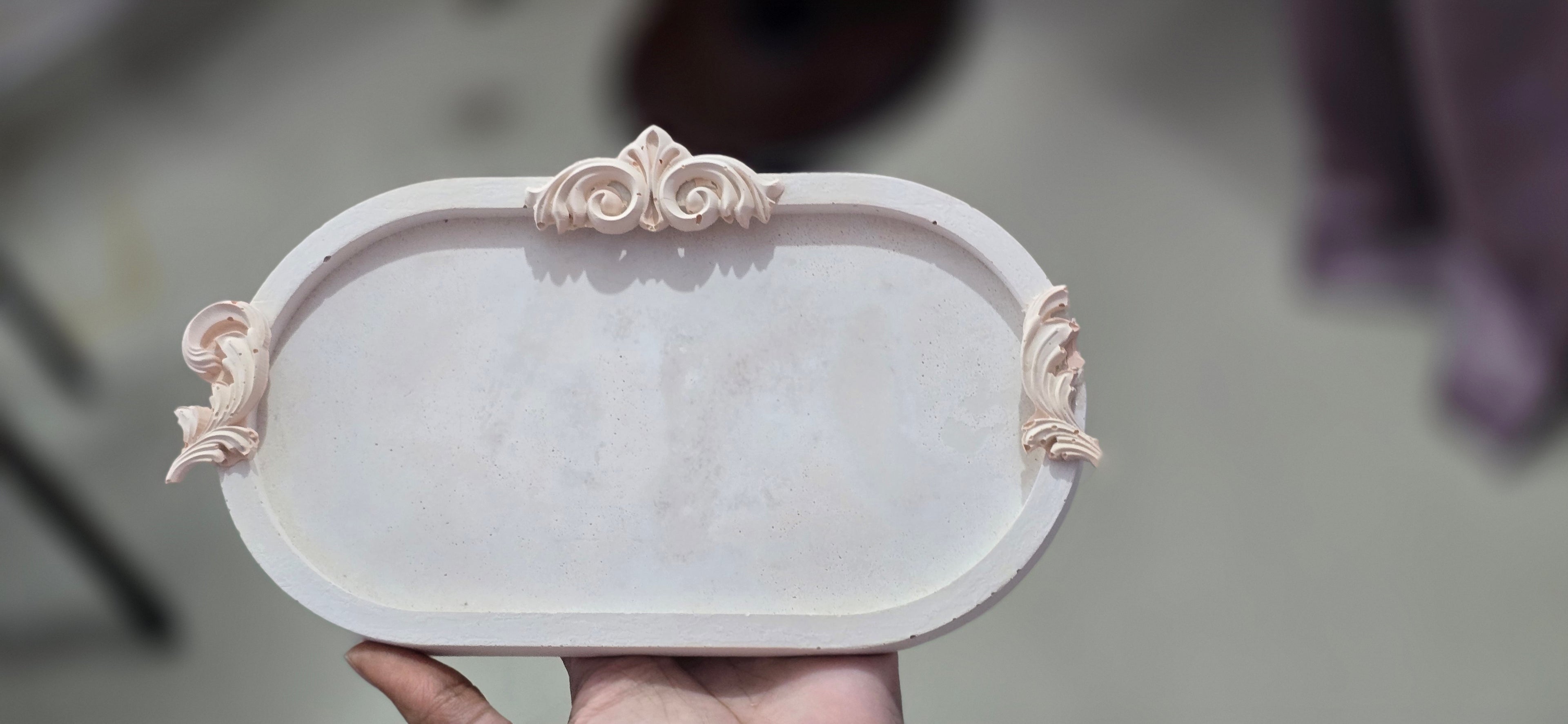 TRINKET TRAYS WITH DETAIL