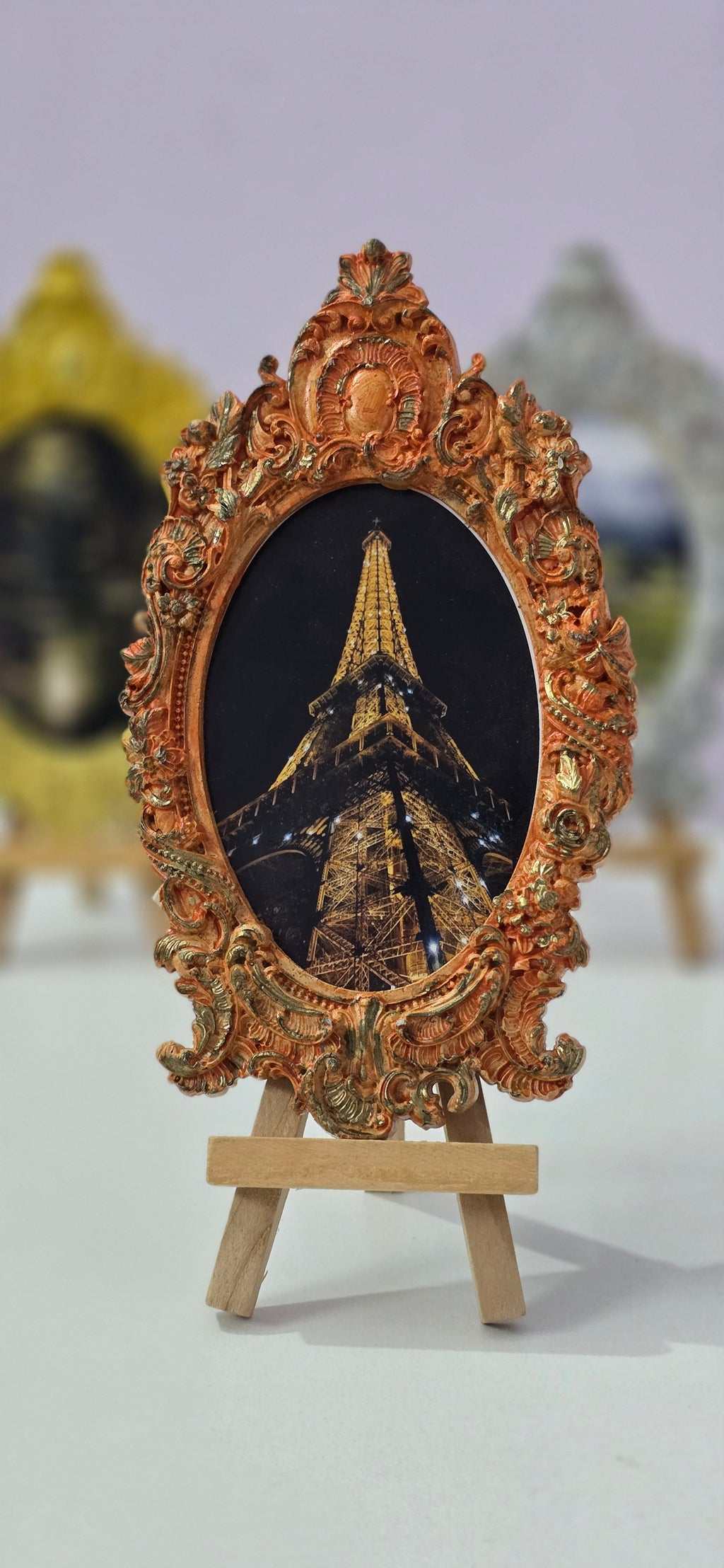 VINTAGE FRAME